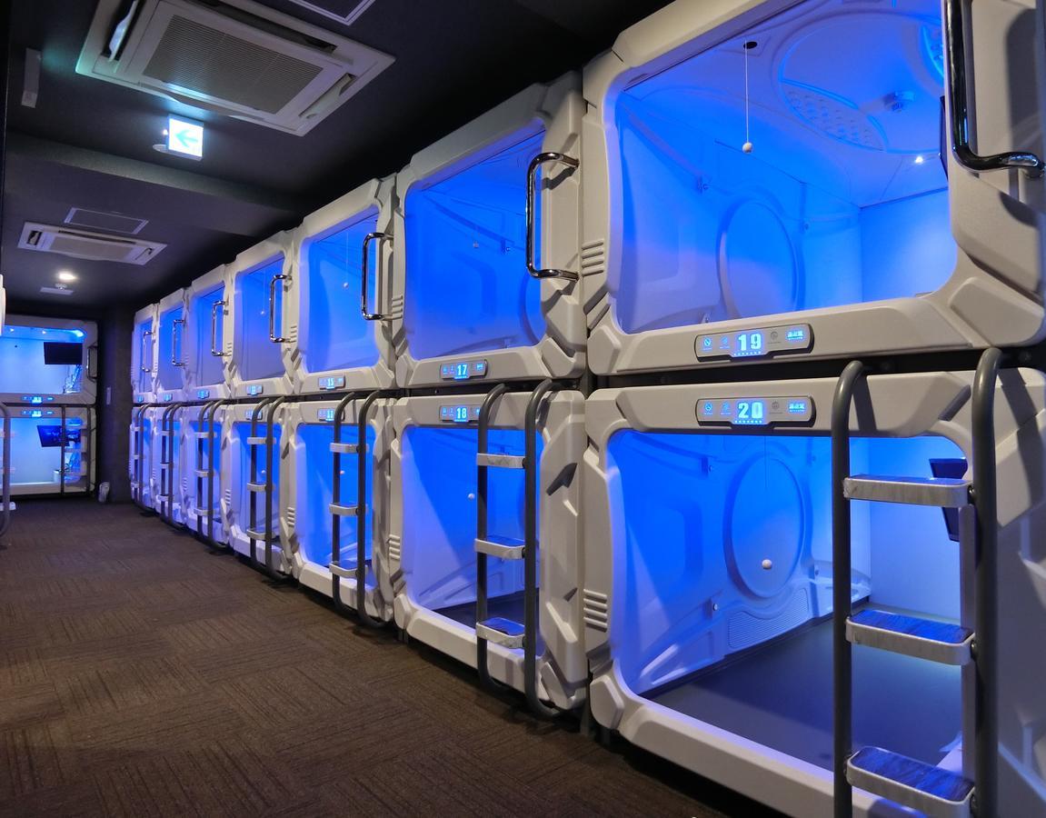 Capsule Hotel Manyudo Kyoto Exterior photo